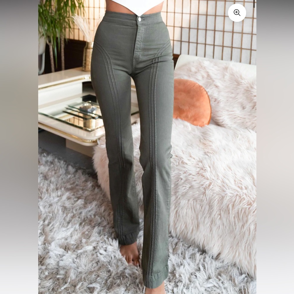 Size 25 Revice Roller Girl Flares